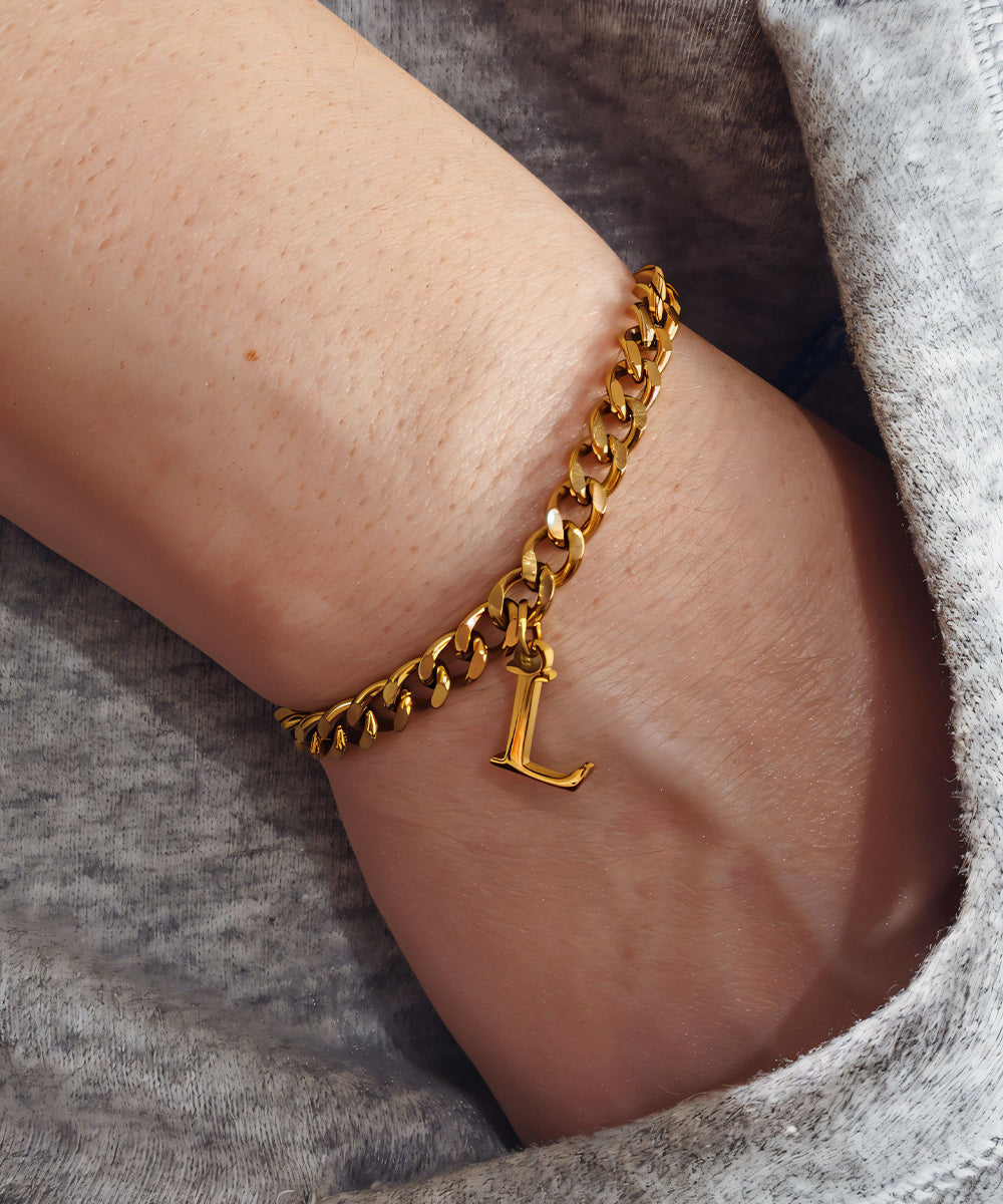 Személyre Szabott Kezdőbetűs Karkötő